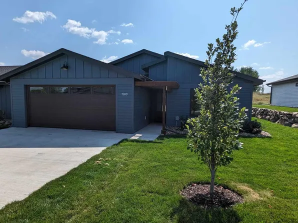 1509 Blaines Way, Spirit Lake, IA 51360