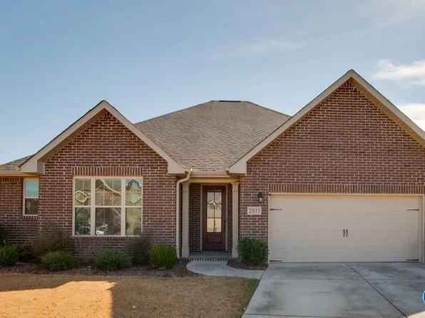 2103 Tobacco Barn Dr, Huntsville, AL 35803