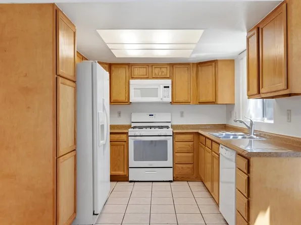 32521 Shifting Sands Trail, 32521 Shifting Sands Trl APT 4, Cathedral City, CA 92234