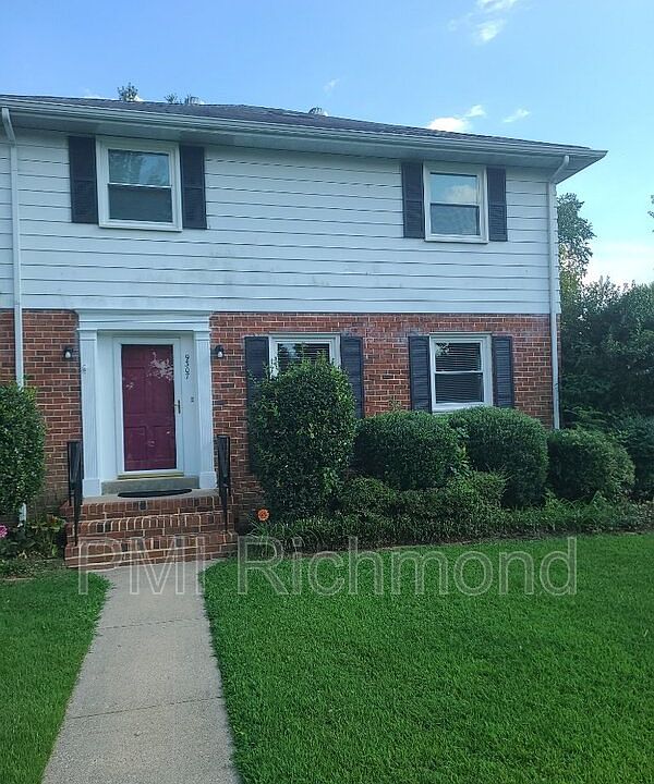 1st image of 9307 Crystalwood Ln