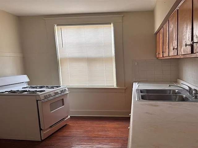 1507 Napoleon Ave #203 — Photo 3