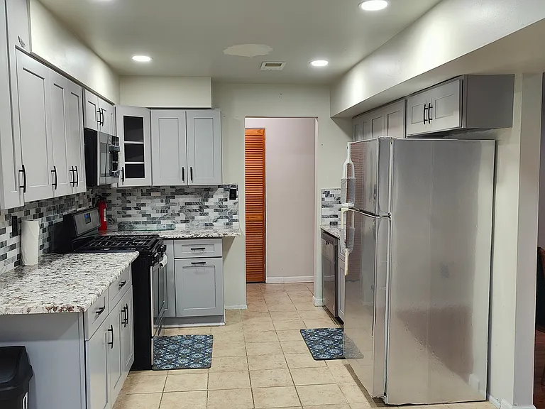 1107 Green Hollow Dr — Photo 20