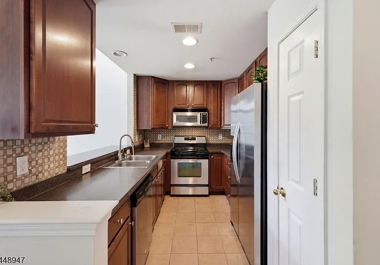 408 Donato Cir — Photo 17