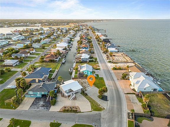4th image of 1863 Bay Shore Dr
