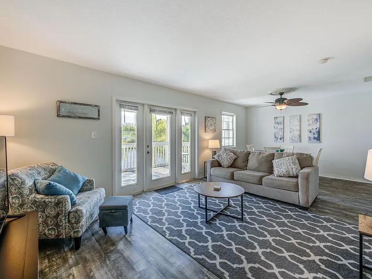 122 Pompano Dr SE — Photo 5