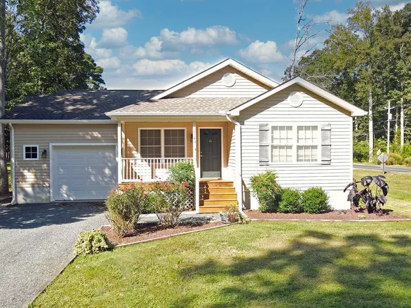 37145 Wheelhouse Dr, Greenbackville, VA 23356