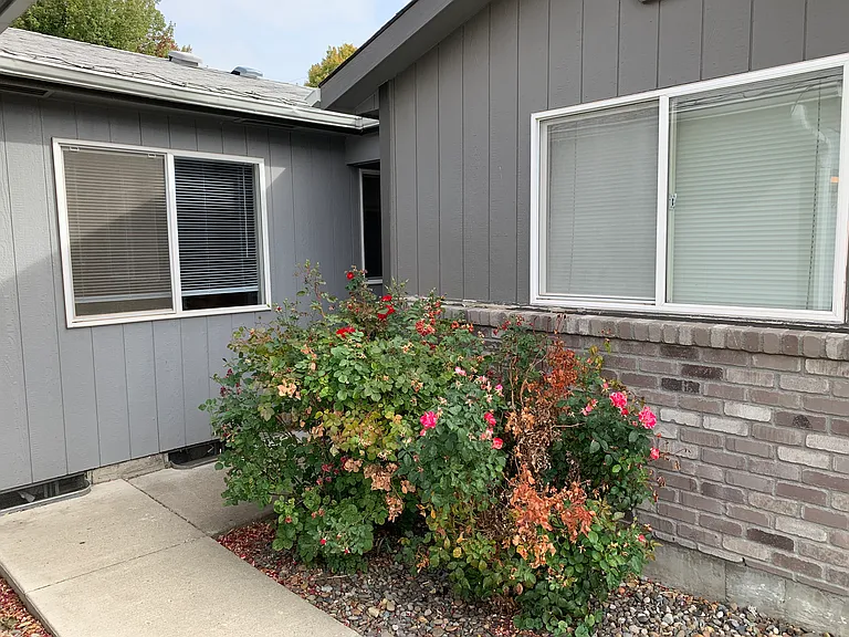 Cascade Village — Photo 39
