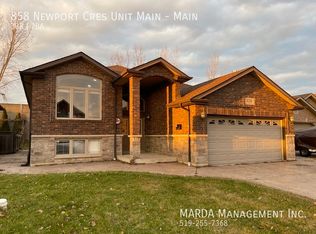 858 Newport Cres, Windsor, ON N9E 4Z5