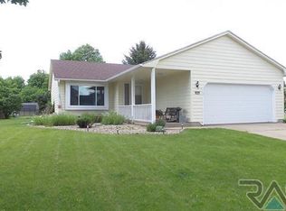 4409 S Holbrook Ave, Sioux Falls, SD 57106