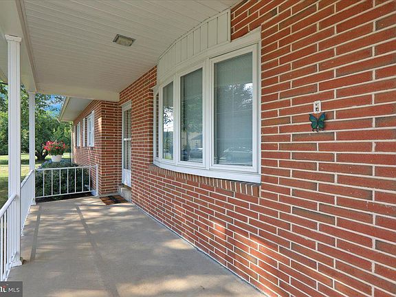 3rd image of 65 E Meadow Ave