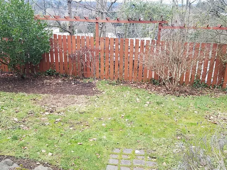 10502 Victory Ln NE #LOWER — Photo 27