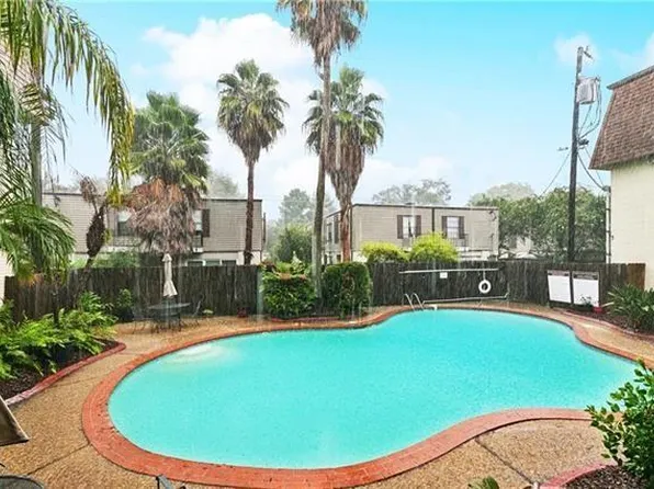222 London Ave APT 218, Metairie, LA 70005