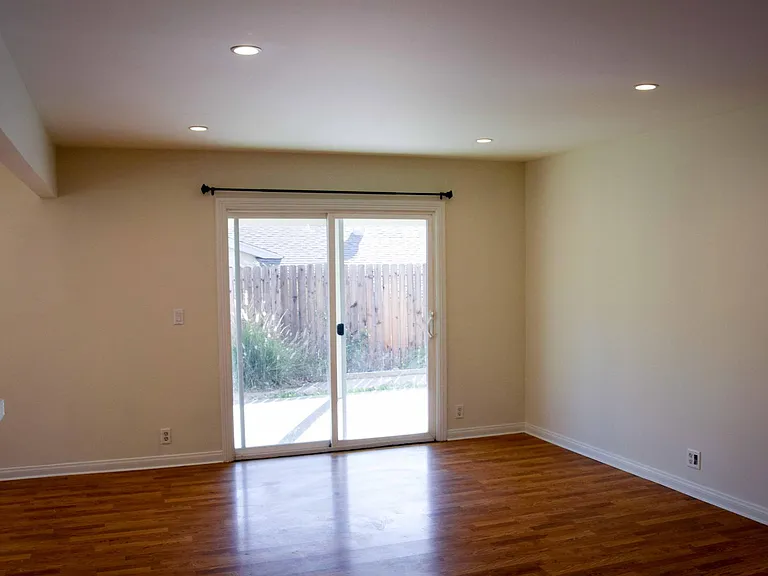 322 Descanso Ave — Photo 11
