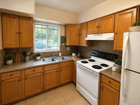 3rd image of 5109 E 34th Avenue