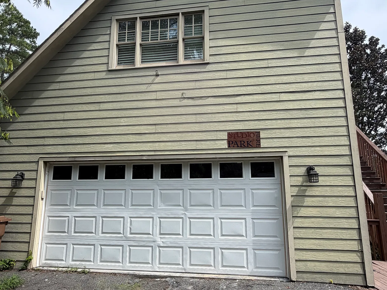 Studio, 650 sqft, $1,300 — Photo 2