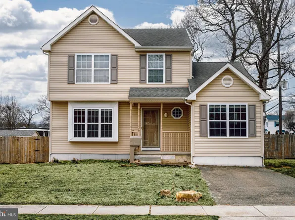 3 Lake Ave, National Park, NJ 08063