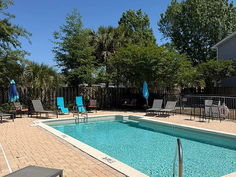 3704 Tiki Dr — Photo 14