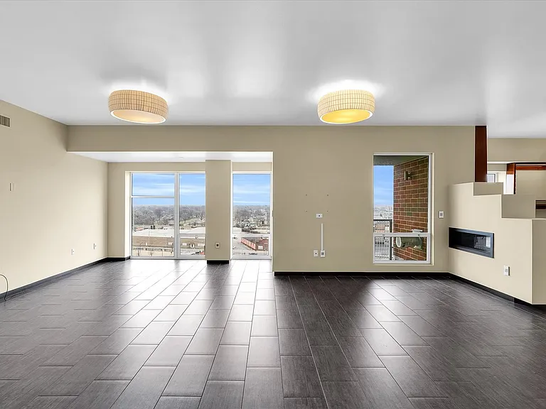 301 N Neil St #808-809 — Photo 23