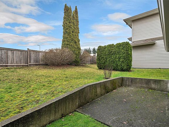 3rd image of 772 Robron Rd #18