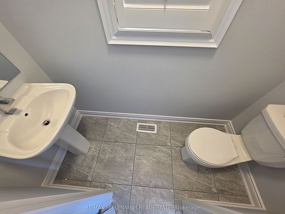 4th image of 87 Bearberry Rd E