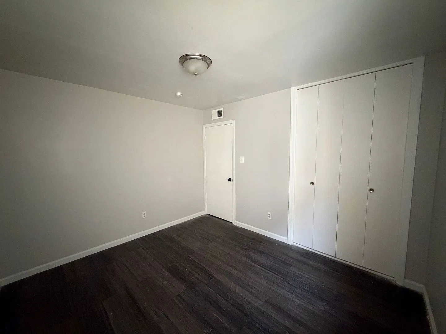 Midtown Condo Available Now — Photo 4