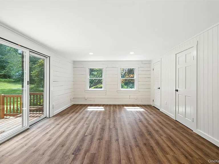 383 N Salem Rd — Photo 10