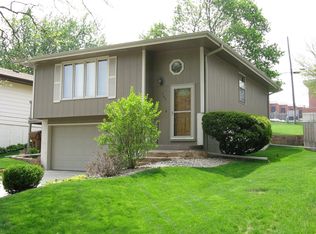 307 Lindell Ave, Seward, NE 68434