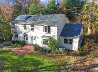 35 Hollow Rd, Stony Brook, NY 11790