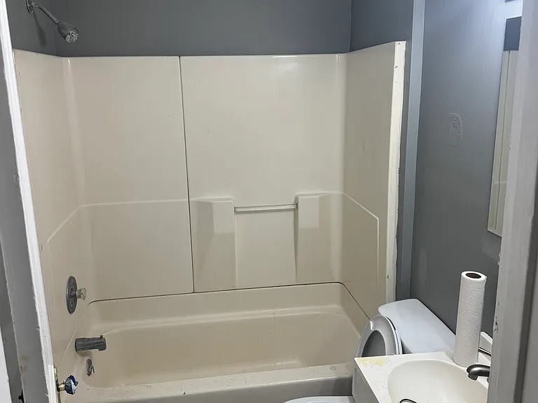 2305 N Ellis St — Photo 10