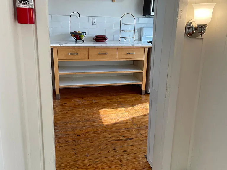475 Monmouth St #4 — Photo 5