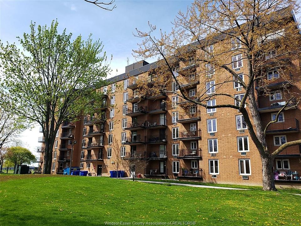 1st image of 6518 Thornberry Cres