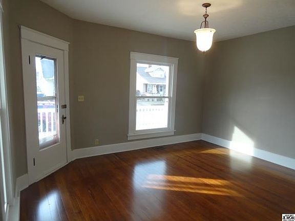 4th image of 318 Emerson Dr