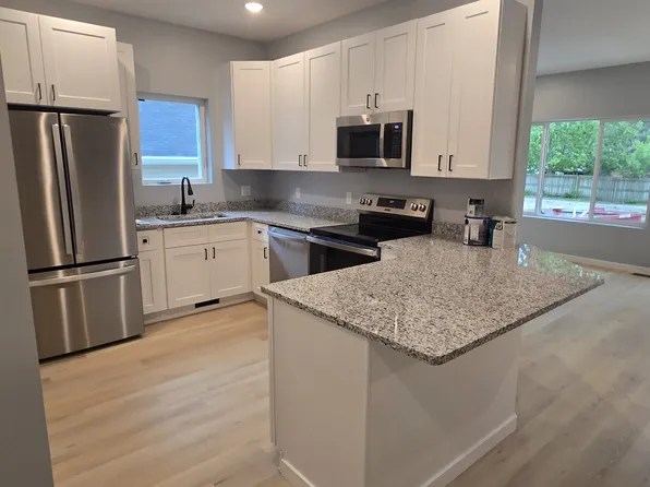 5319 Garland St, Lincoln, NE 68504