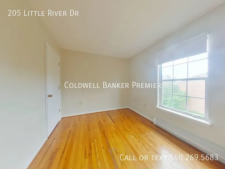 205 Little River Dr — Photo 8