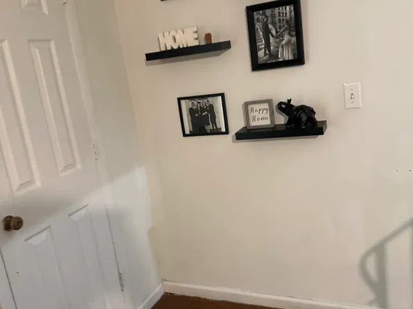2020 Berkshire Cir Unit B, Carpentersville, IL 60110
