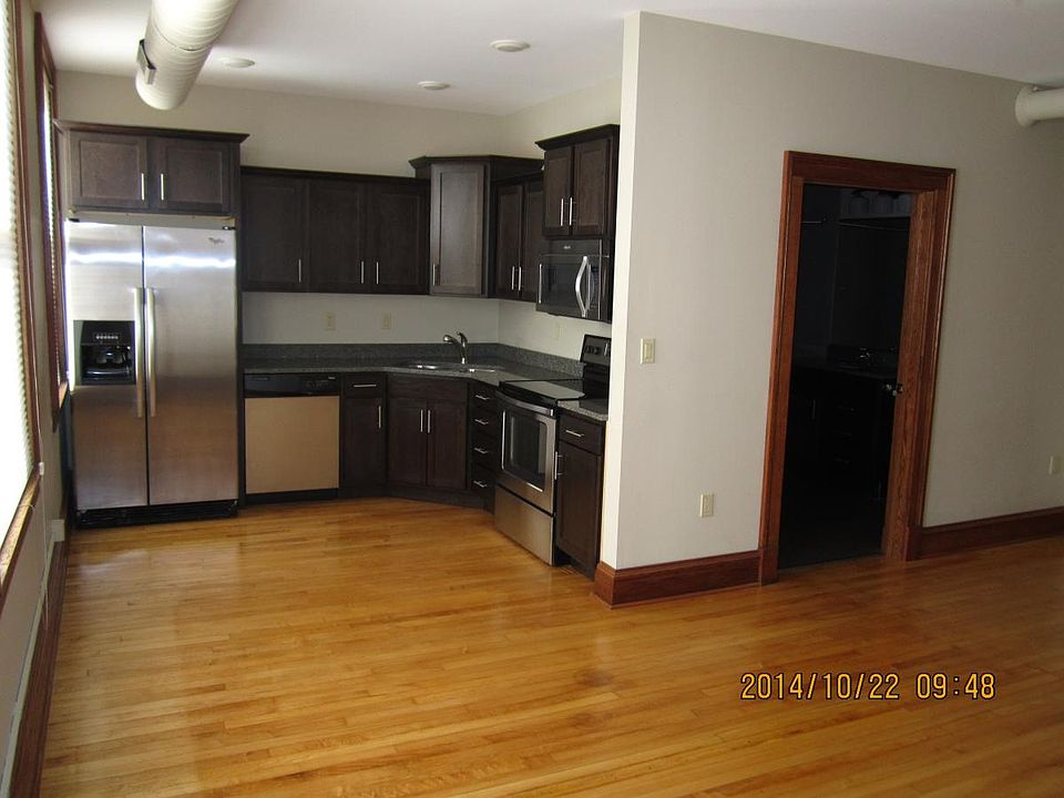 Unit C Kitchen/Dining