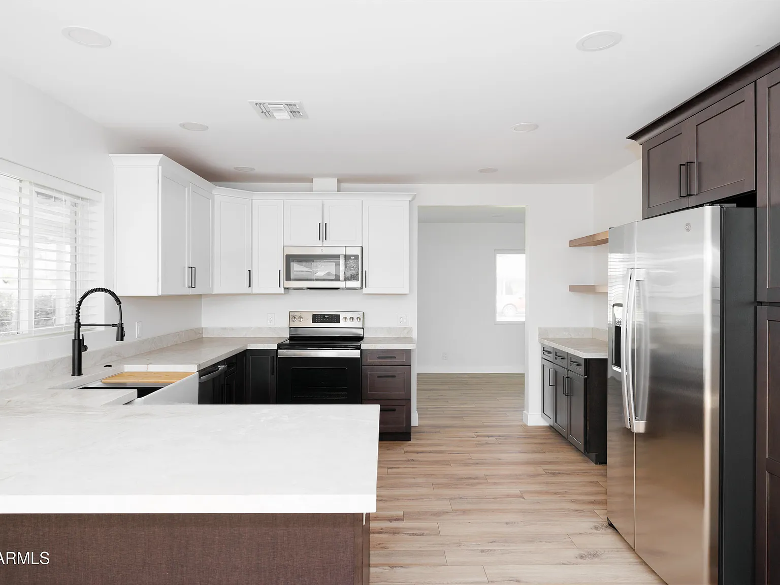 3 bed, 2.0 bath, 1834 sqft, $3,500 — Photo 2