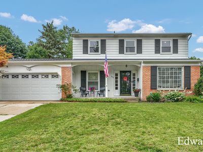 828 Washtenaw Dr NE, Grand Rapids, MI, 49505
