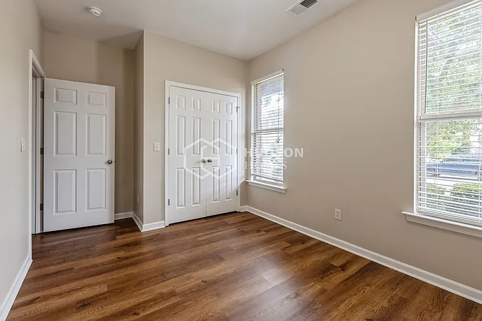 1135 Avalon Dr — Photo 18