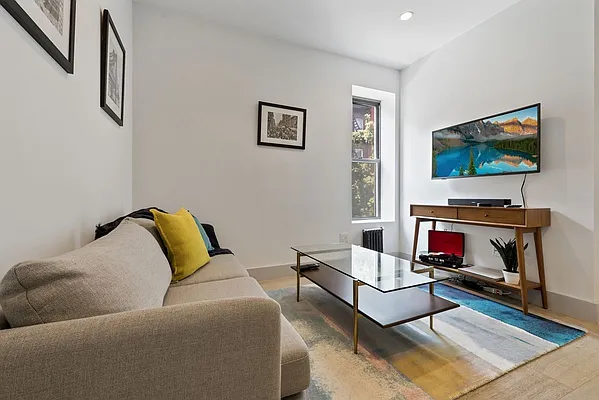 Rented by Kleier Residential | media 10