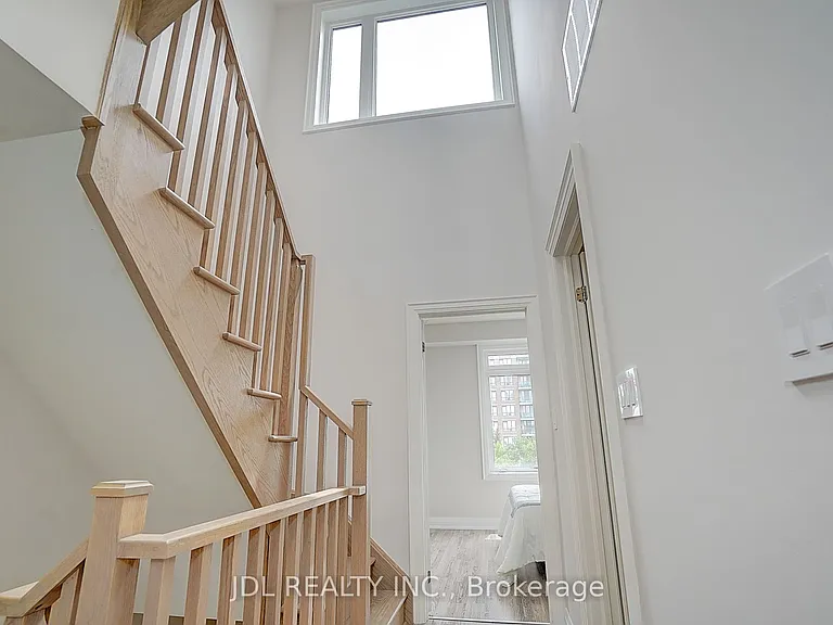 370 Red Maple Rd #D-119 — Photo 33
