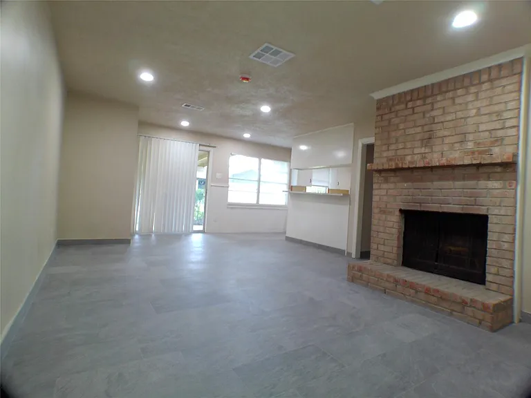 601 Fresa Rd — Photo 8