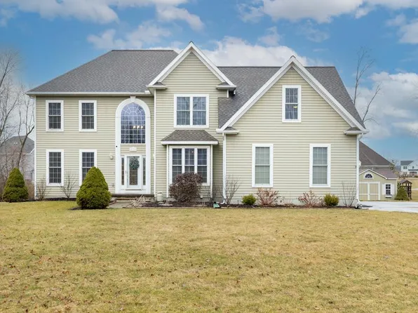 212 Chatham Ct, Horseheads, NY 14845