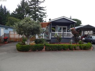 492 Shorepines Pl, Coos Bay, OR