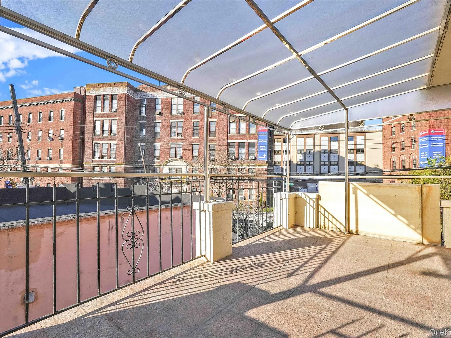 2 bed, 1.0 bath, 1031 sqft, $2,700 — Photo 4