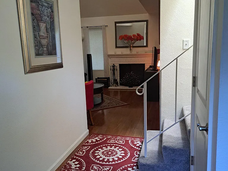 688 Racquet Club Cir — Photo 2