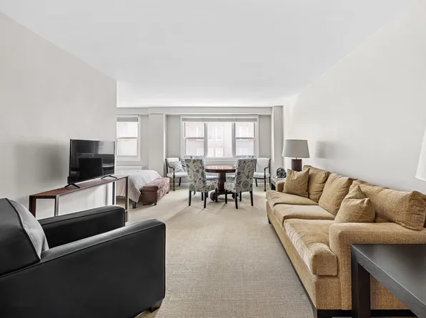 123 East 75th Street image 1 of 7