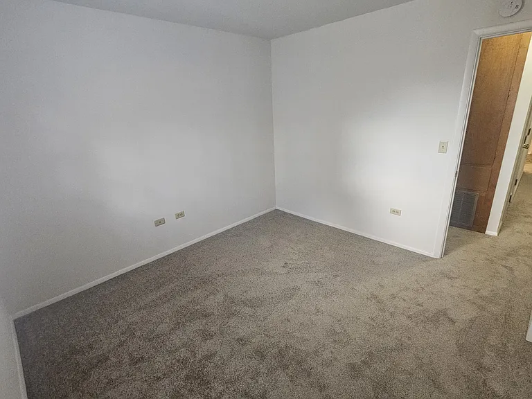 417 W Jefferson St #W2 — Photo 8