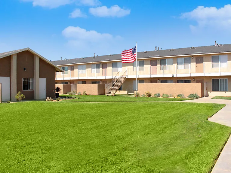 Hesperia Regency Apartments — Photo 11