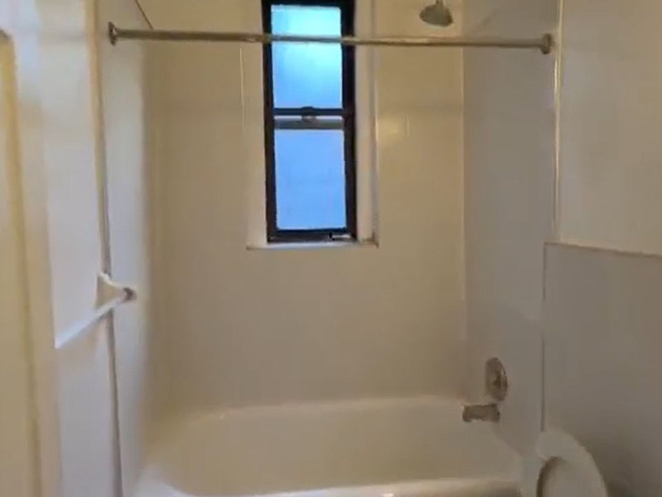 1st image of 25 Stanley Ave #1